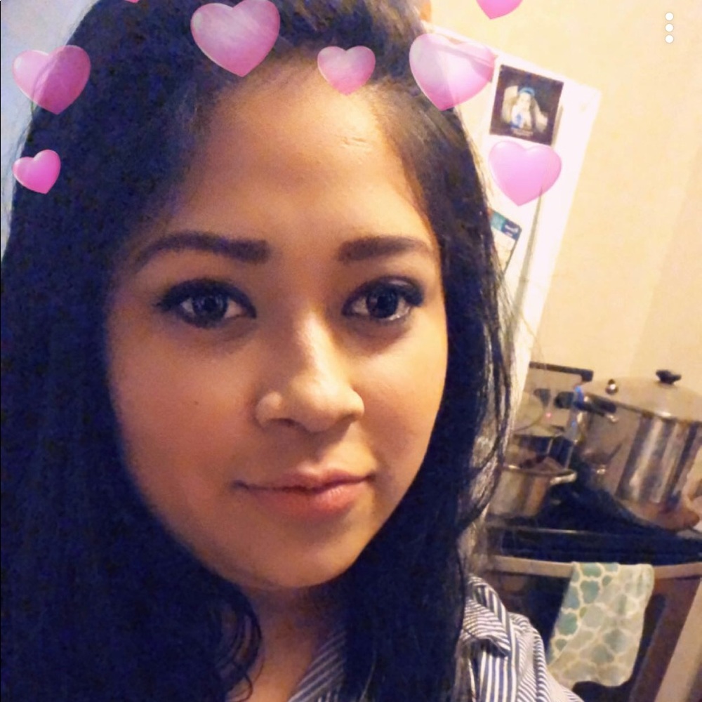 Meet your Posher, Adriana